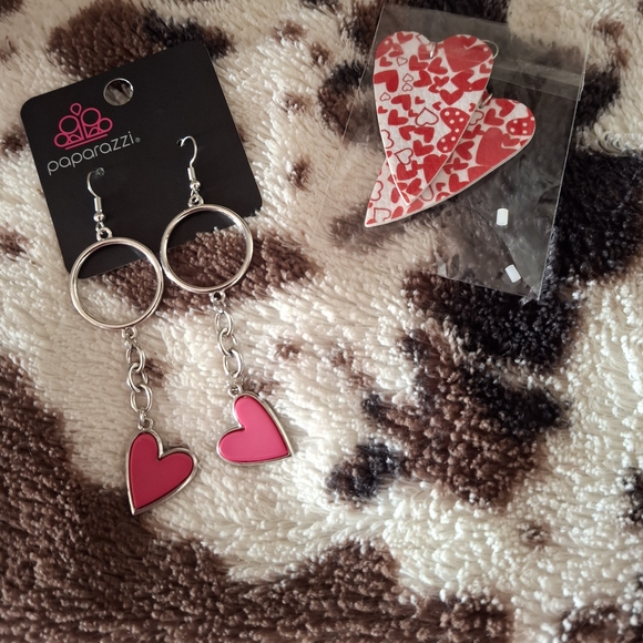 paparazzi Accessories - Paparazzi Pink Heart Dangle Earrings